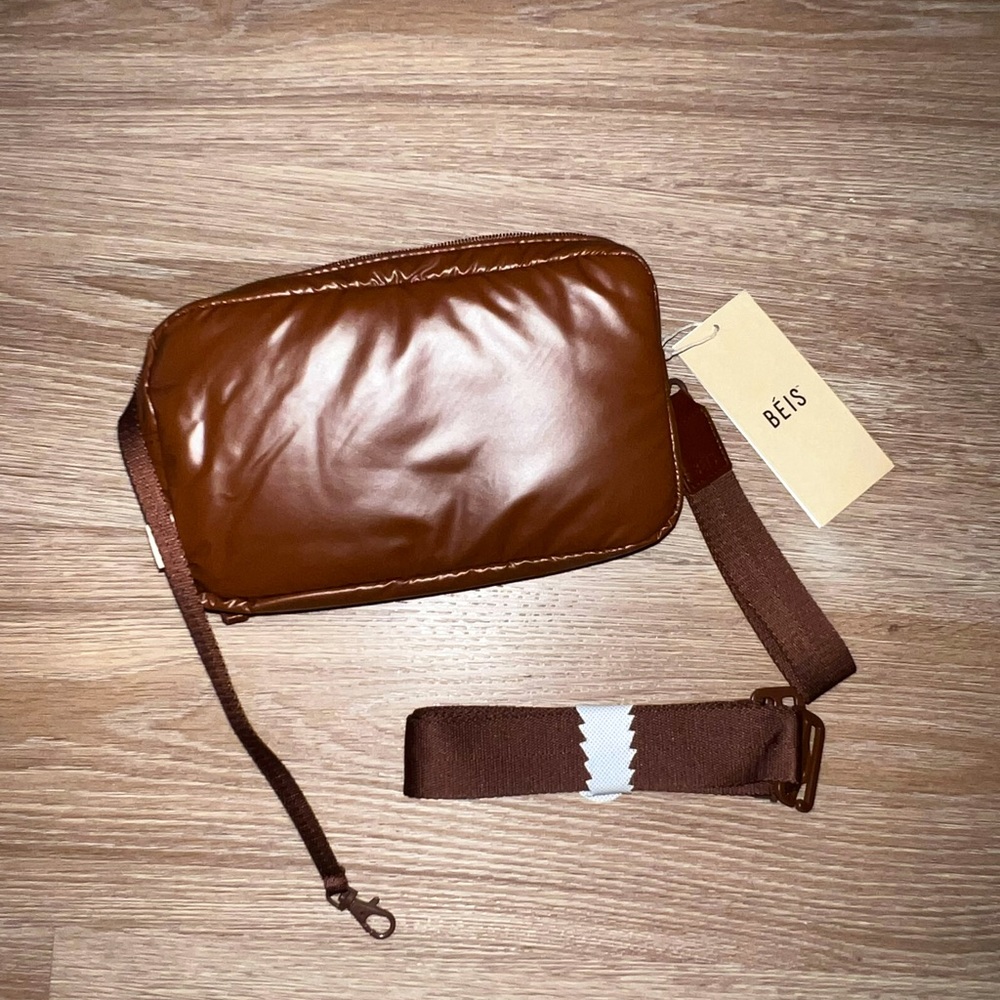 BEIS The Expandable Pouch in Maple (NWT)